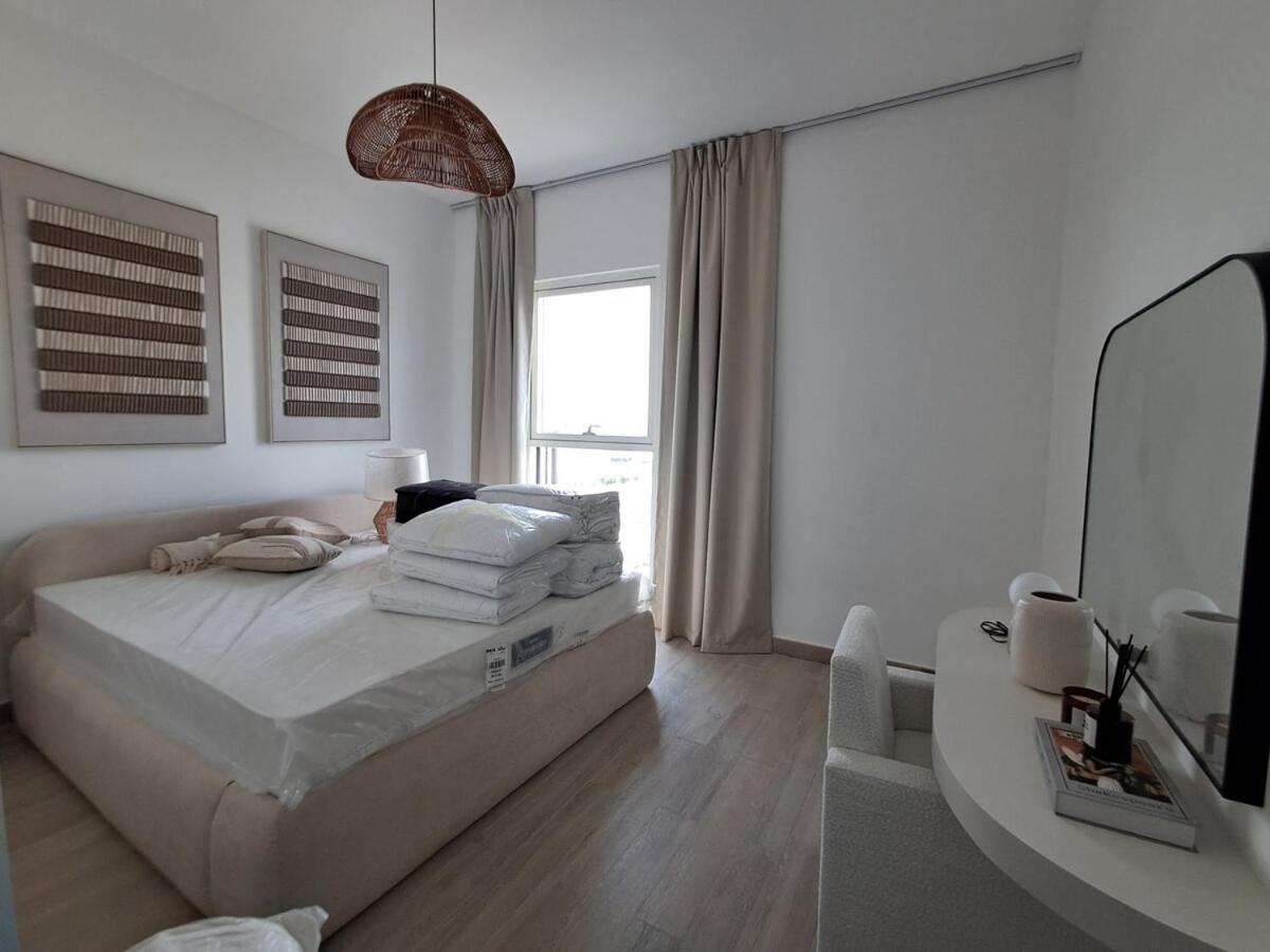 Families & Groups Paradise 5 Min From Yas Island Theme Parks *