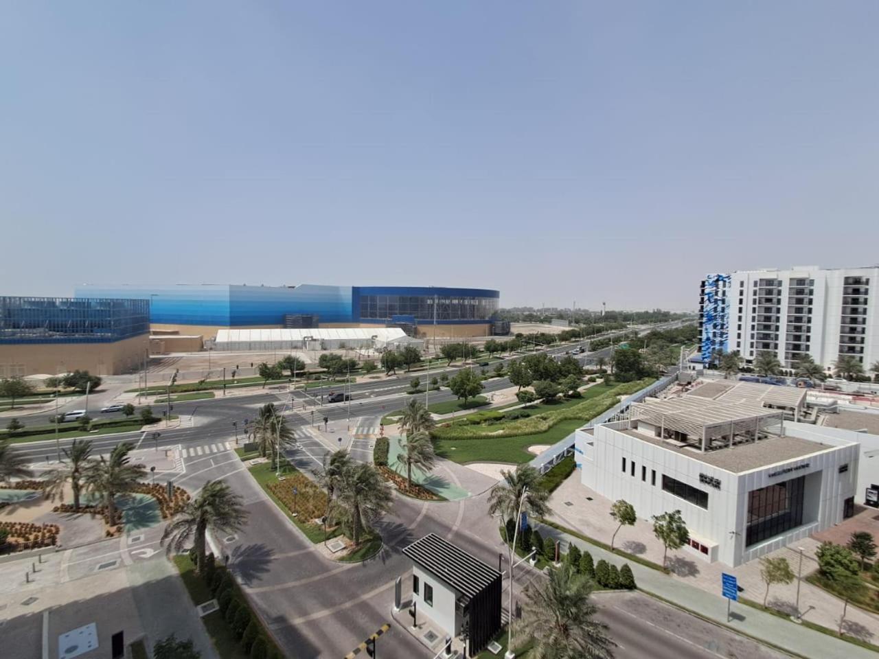 Families & Groups Paradise 5 Min From Yas Island Theme Parks Apartment